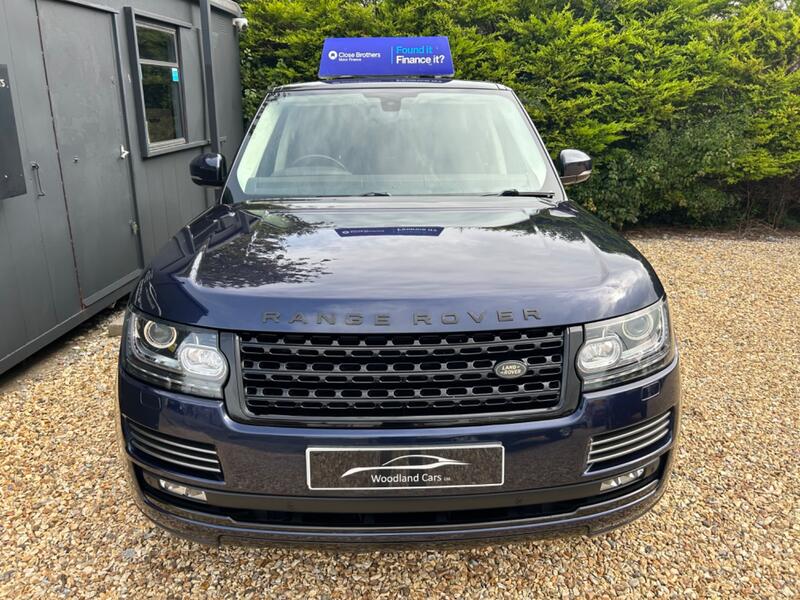 View LAND ROVER RANGE ROVER 3.0 TD V6 Vogue SE