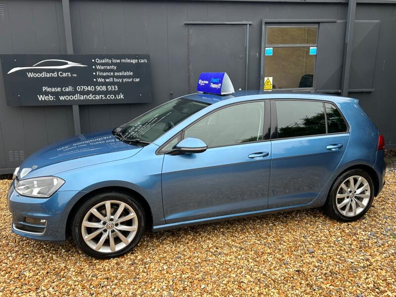 View VOLKSWAGEN GOLF 2.0 TDI BlueMotion Tech GT 