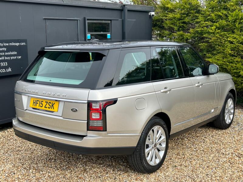 View LAND ROVER RANGE ROVER 3.0 TD V6 Vogue 