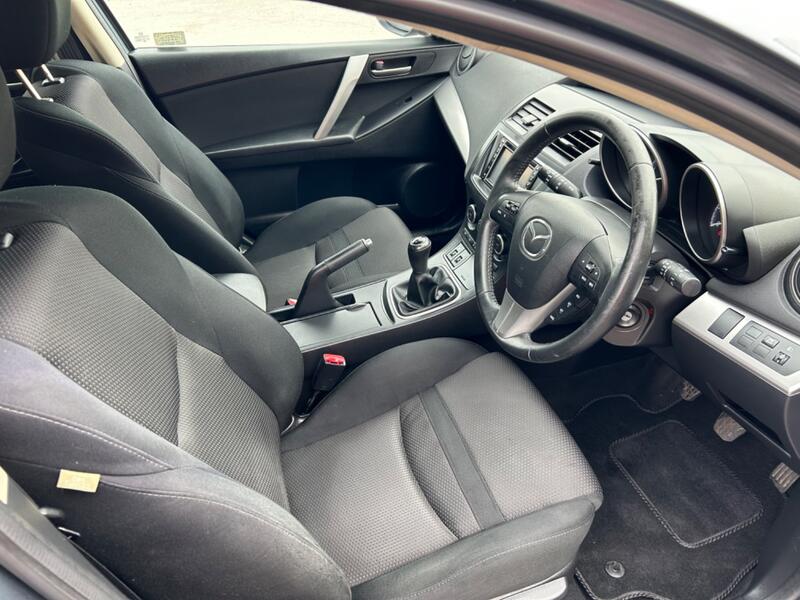 MAZDA MAZDA3