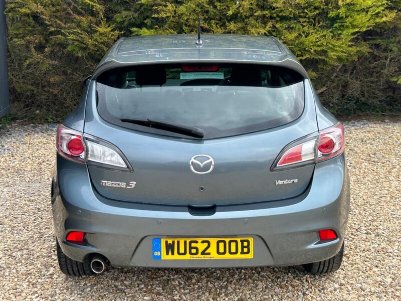 MAZDA MAZDA3