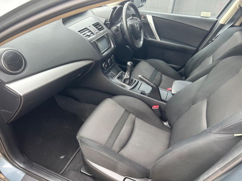 MAZDA MAZDA3