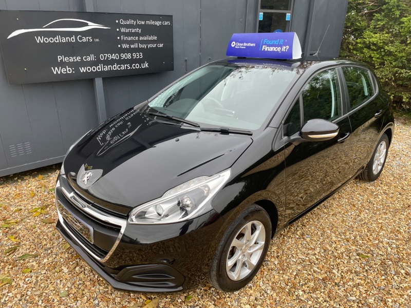 View PEUGEOT 208 PURE TECH ACTIVE 1.1 WITH JUST 27993 MILES