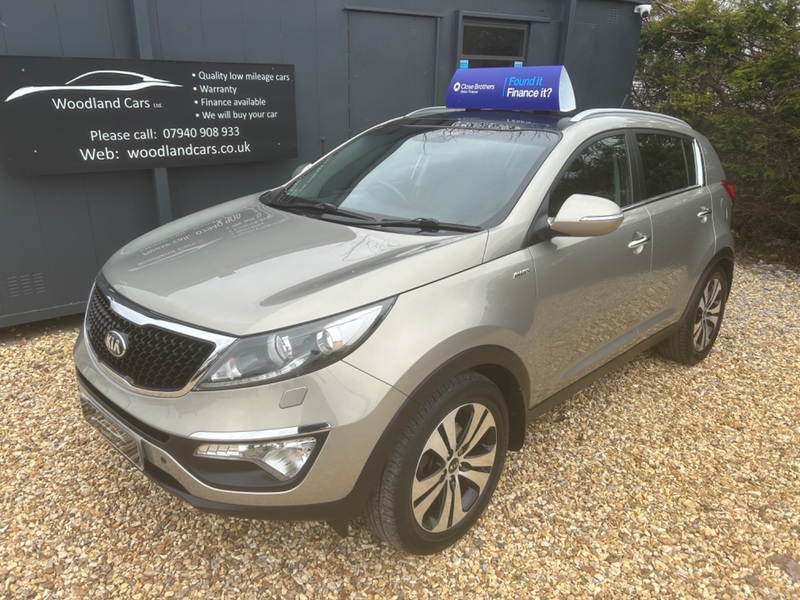 View KIA SPORTAGE 2.0 CRDI AUTOMATIC 4X4 KX-3 SAT NAV WITH FULL SERVICE HISTORY