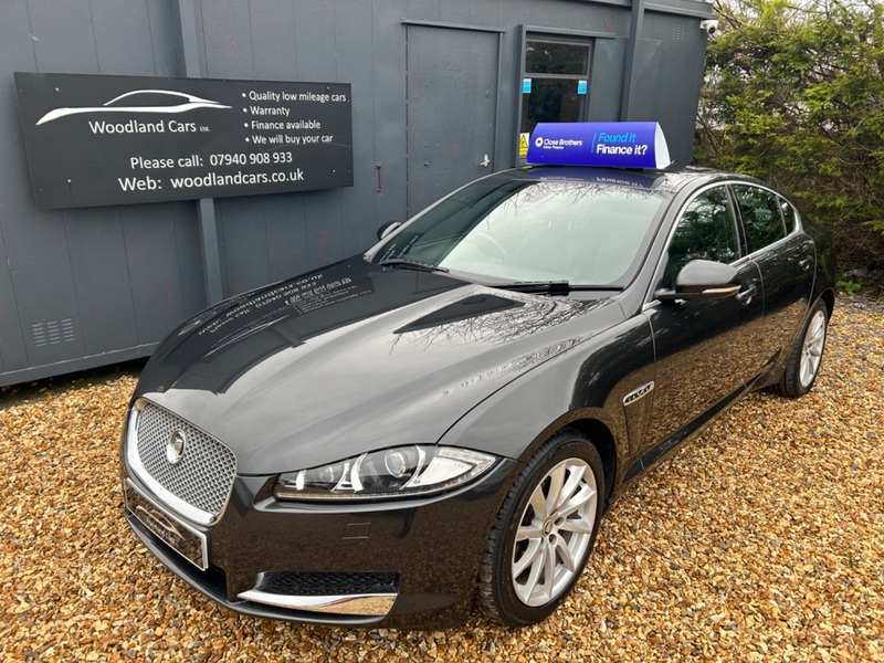 View JAGUAR XF D PREMIUM LUXURY