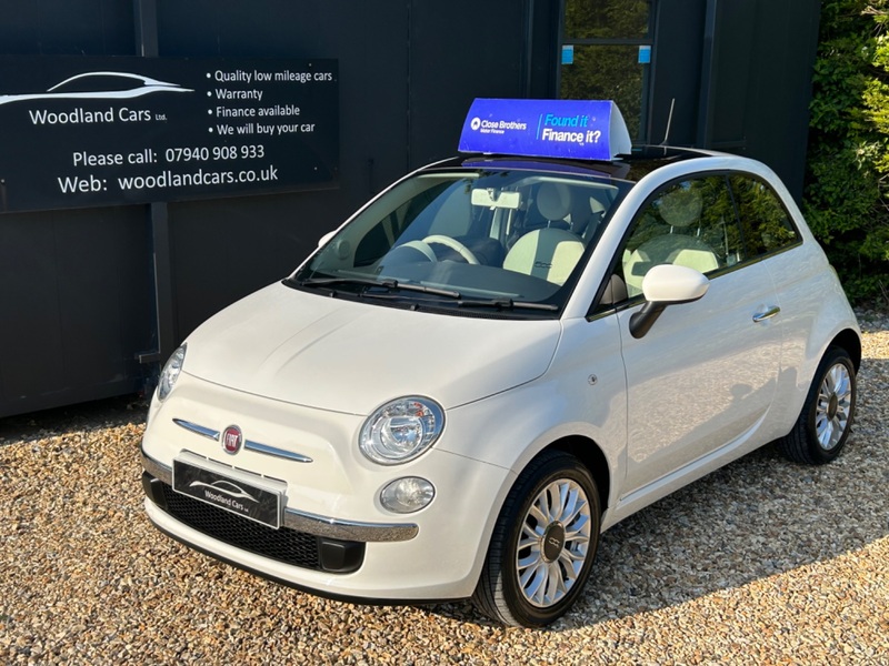 View FIAT 500 1.2 LOUNGE WITH JUST 30500 MILES